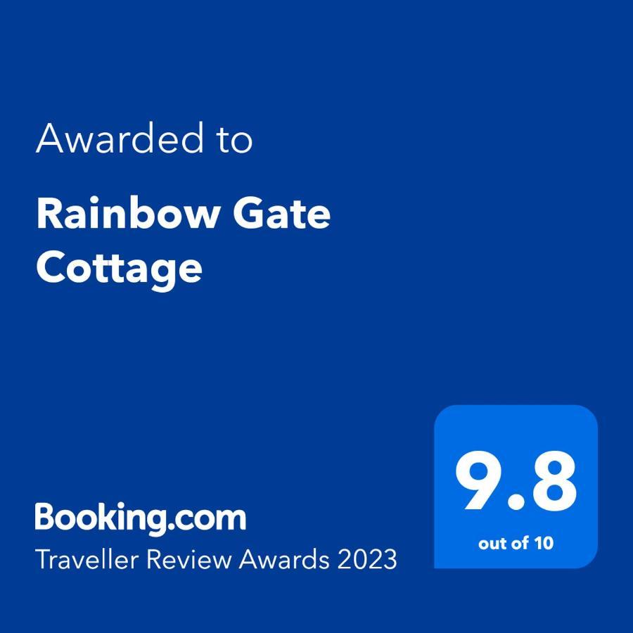Rainbow Gate Cottage เนเปียร์ ภายนอก รูปภาพ